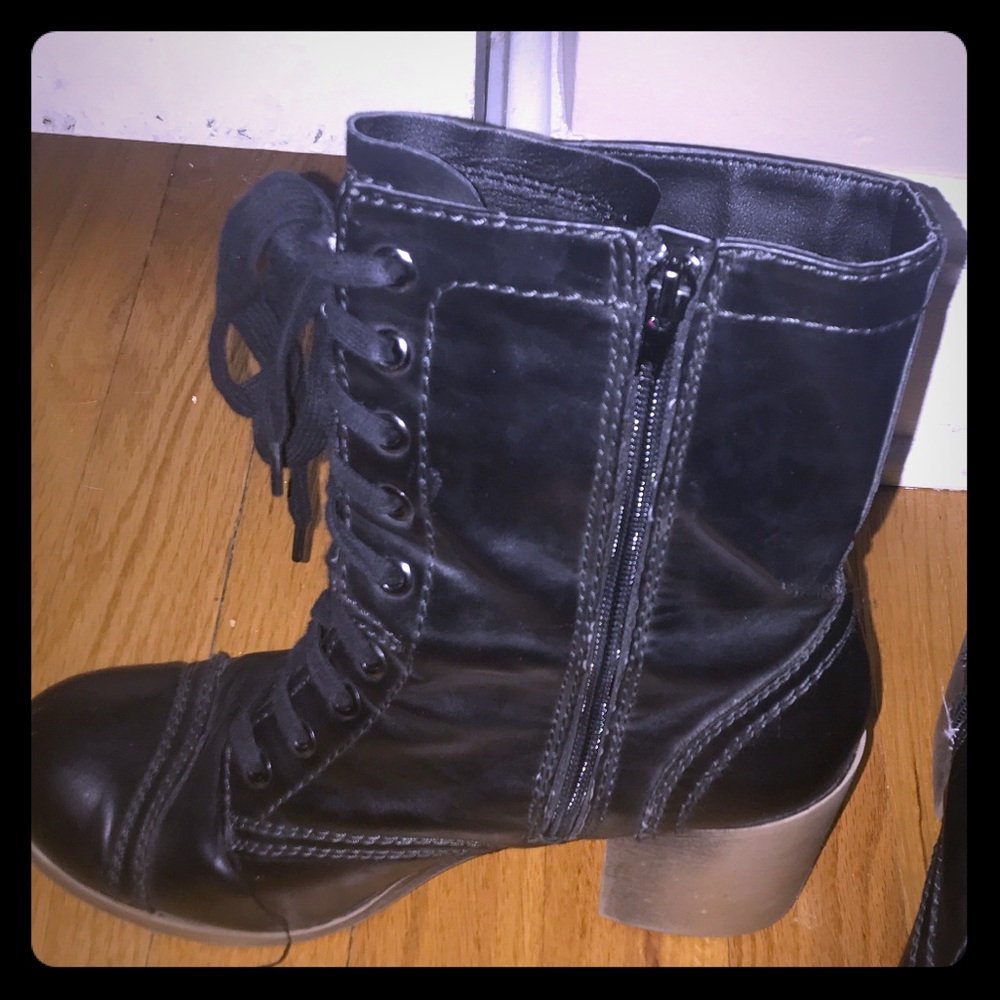 Combat boots